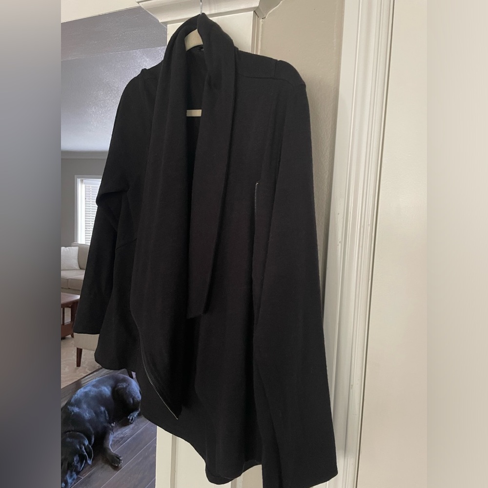 Harve Bernard asymmetrical black zipper front collar lightweight jacket, size L
